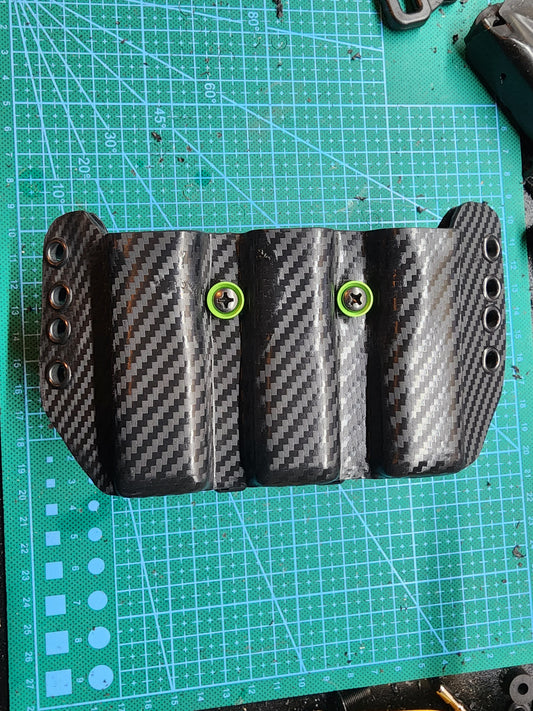 Carbon Fiber Black Triple Magazine Carrier (Front)