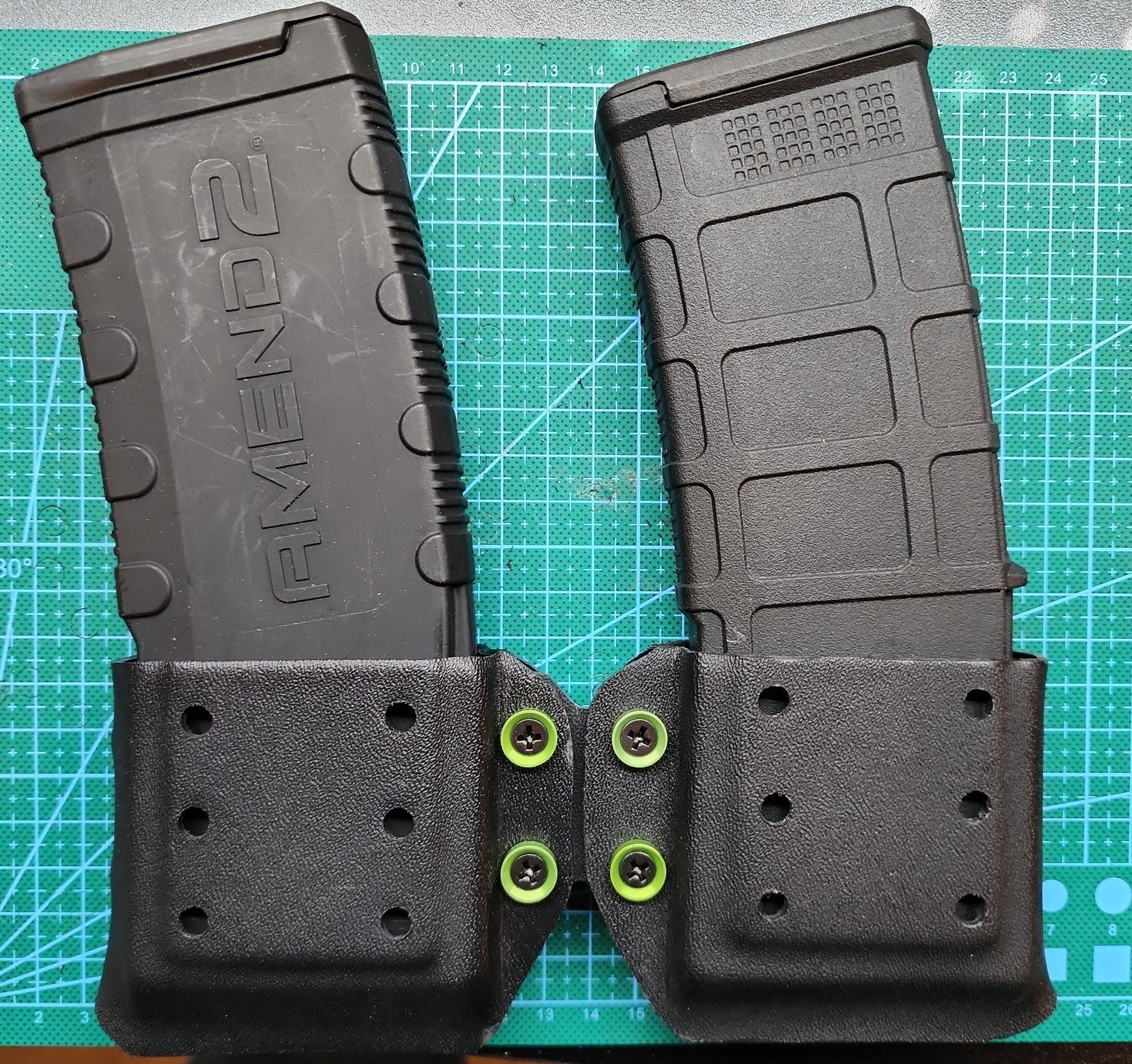 Double Magazine Carrier, Side-by-Side