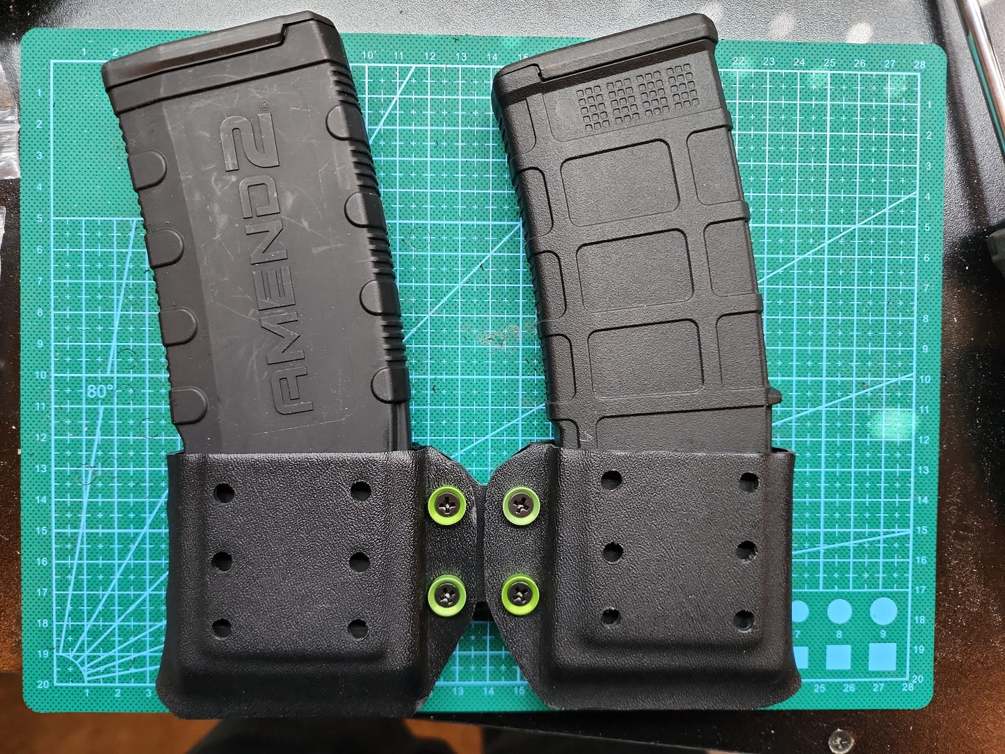 Double Magazine, side-by-side